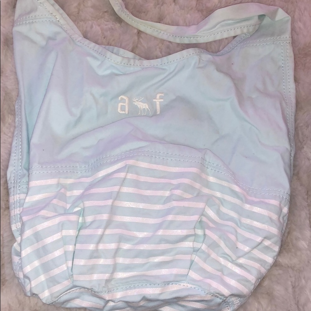 a & f tote